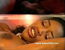 loves fashion busty poledancer2