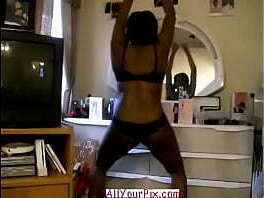 AllYourPix.com Black Girl Shakes Nude
