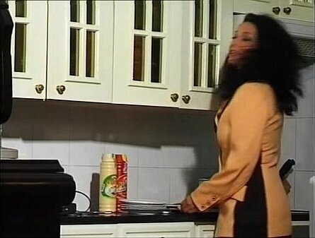 Erika Bella Model Gangster