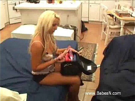 Peeper gets good blowjob