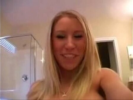 Blonde Creams Webcam