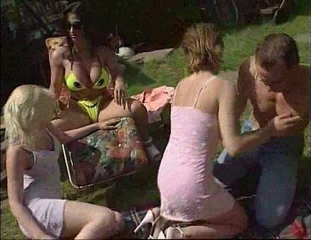 Secret Garden Laura Jones, Michelle Thorne, Cathy Barry