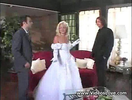 Wedding threesome with squirt