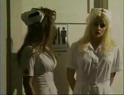 Nurse Takes Excellent Care Patients Needs