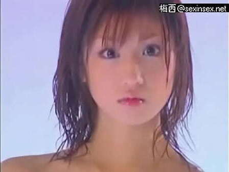 Yuko Ogura super-sexy photo