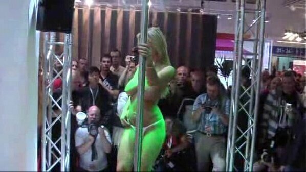 Carol Gold stripping Venus