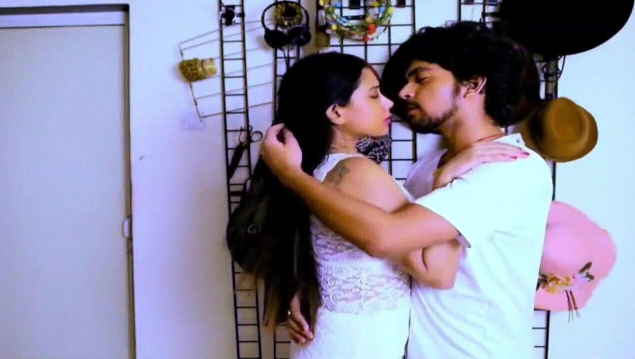 Sexy girl sucks boyfriend