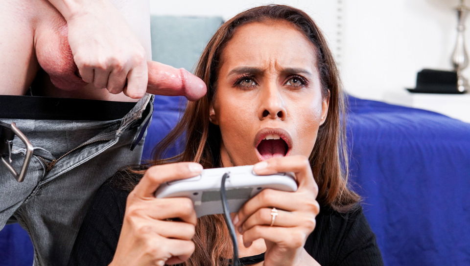 Kylie Le Beau & Alex Jett in Epic Fail, Scene #01 - MommyBlowsBest