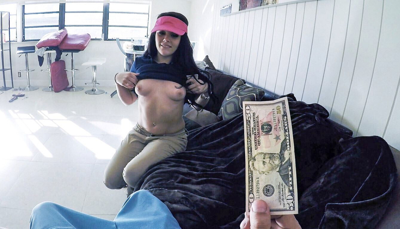 Thick Pizza Delivery Teen Fucked Customer Cash,