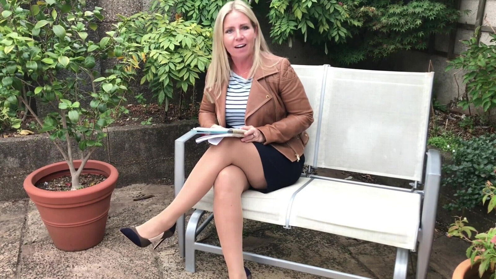 Talk smoke pantyhose heels