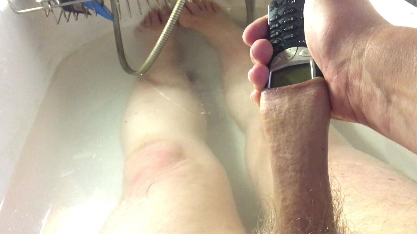 Saturday bath mobile phone