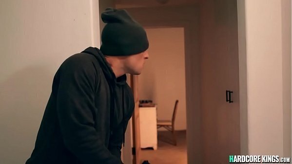 intruder fuck brunette widow