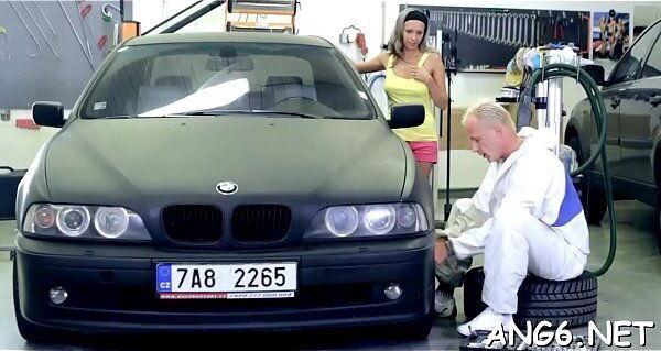 Dirty Tracy blowing like goddess