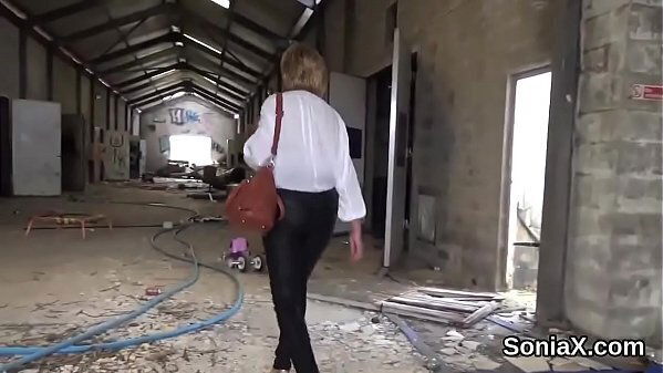 Cheating mature lady sonia gigantic naturals