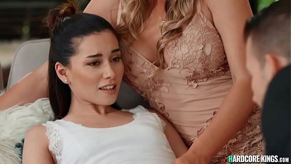 Sale reps fucks blonde housewife