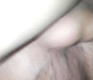 Comendo cuzinho aperdado coroa