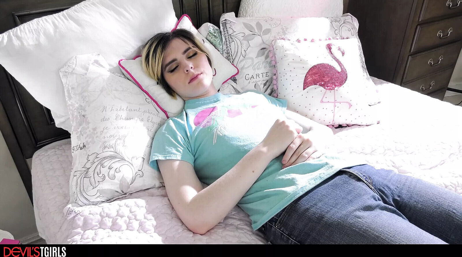 Trans Ella Hollywood looks this threesome