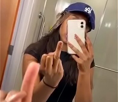 Gringa arrumando live Periscope