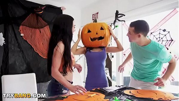 MILF Cyrus Head Stuck Pumpkin. Know What Happens Next! Hahaha