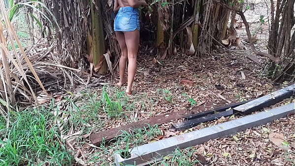 Subrinha enforca peguei carona vizinho moto canavial mam&atilde_e n&atilde_o pode saber pois matar menina ainda Instagram @aliicenegrinha