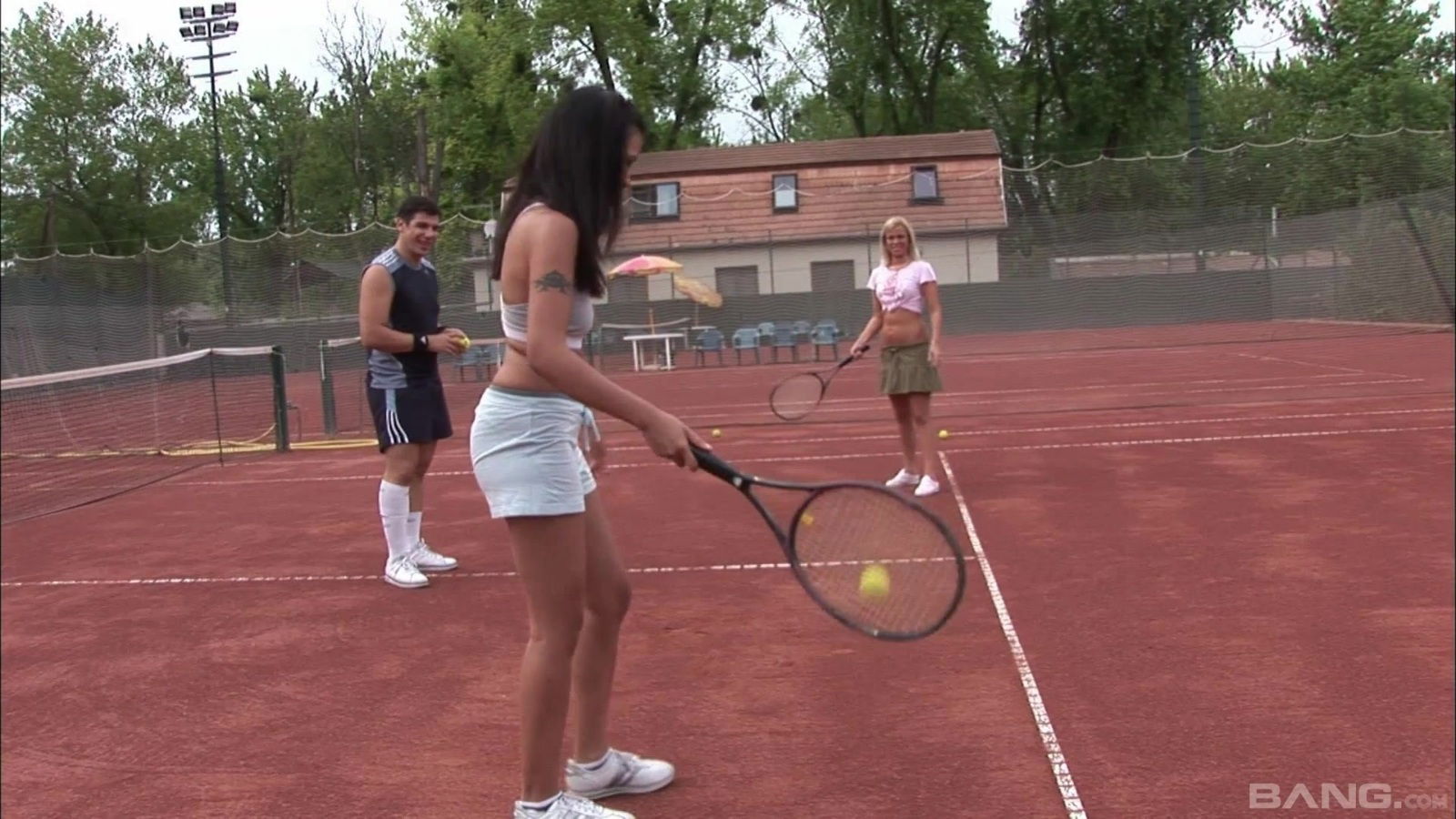 Rough threesome shower Dominica Dolce Deville