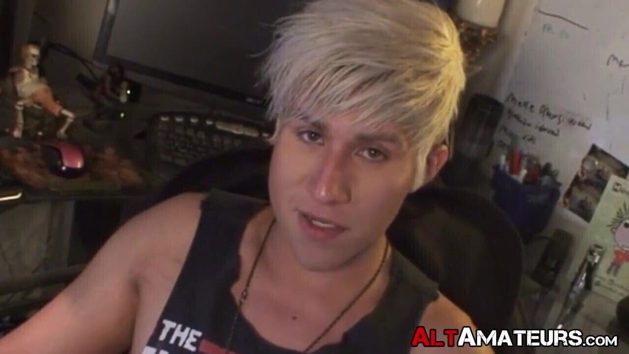 cute blonde hardcore jerked interviewer