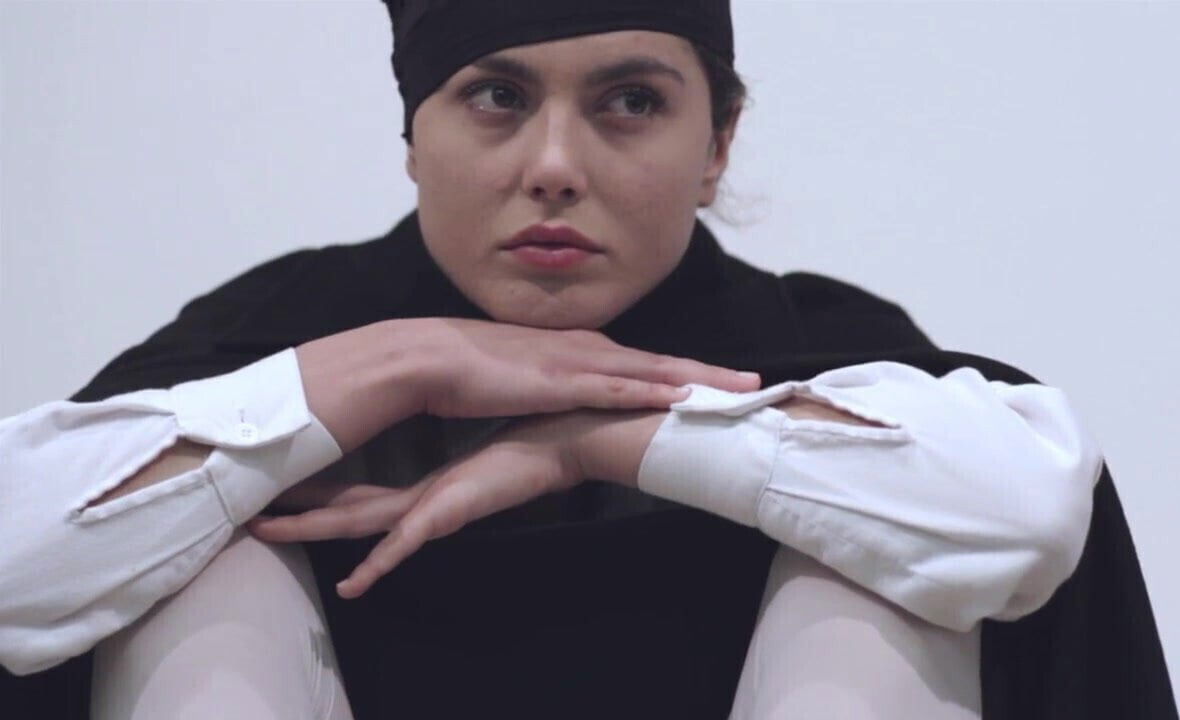 Dress undress performance