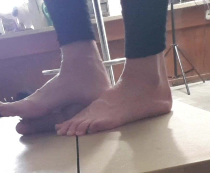 Reipon 107 - Reipon Gangbanged on the Toilet Again