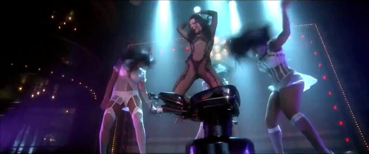 Kristen Bell sexy dancing