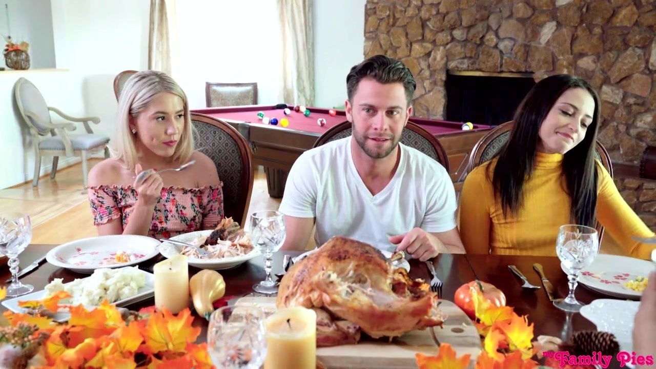 Love, Paisley Bennett Thanksgiving Crempies