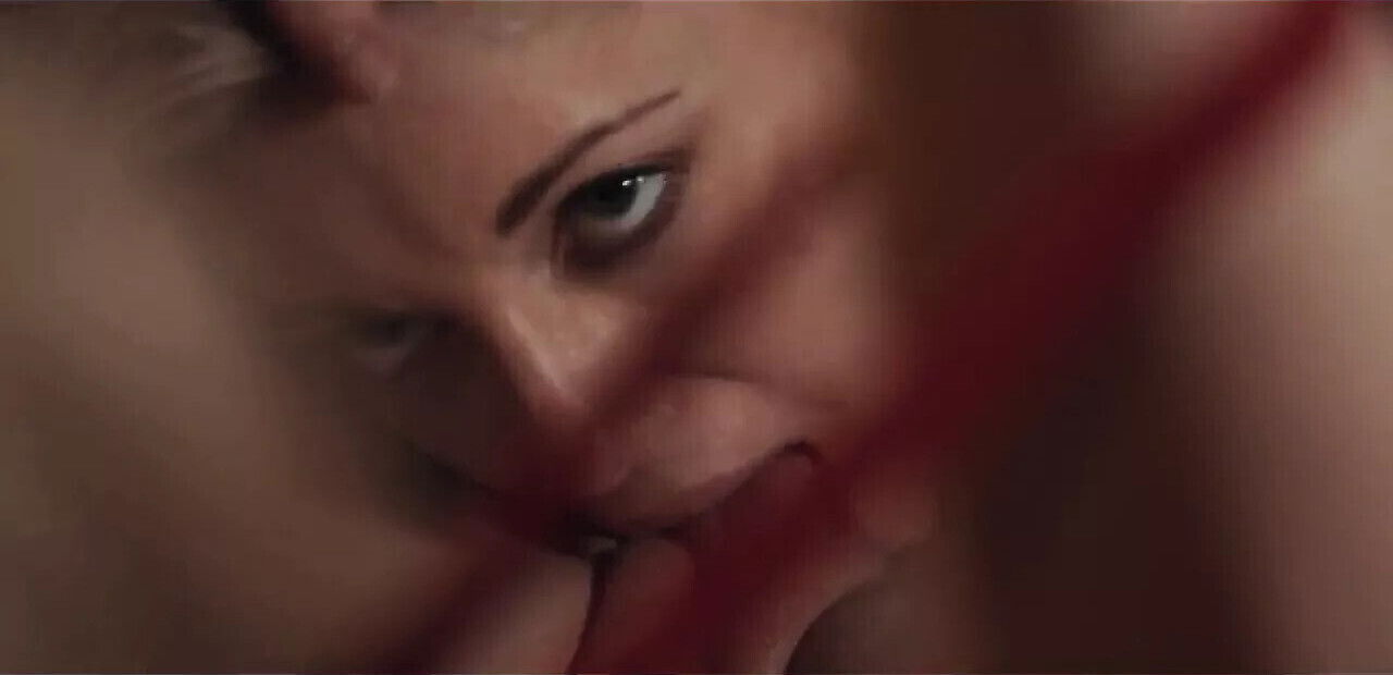 Charlotte Stokely fucks Serena Siren