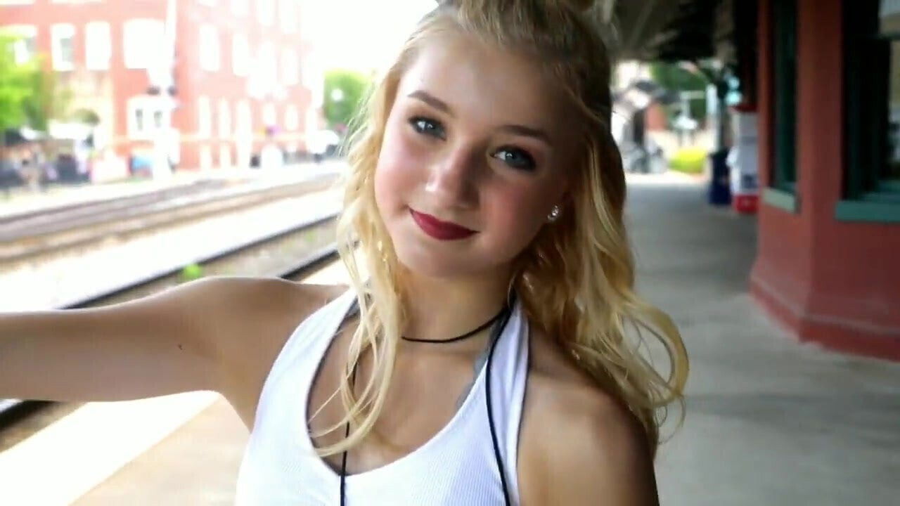 Estrella porno jovencita guerita