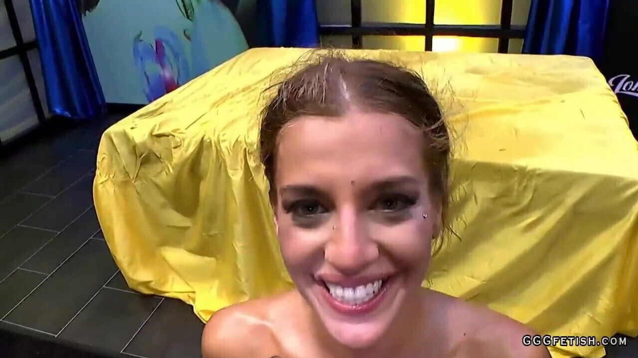 Tattooed silvia dellai gets cumshots