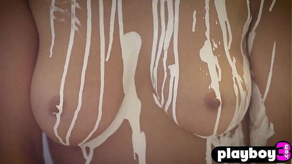 Petite blonde MILF Rachel Harris enjoys first posing action sweet photo session