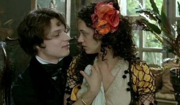 Asia Argento,Roxane Mesquida in Une Vieille MaÃ®Tresse (2007)