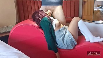 colegiala escapa escuela para coger brutalmente hotel