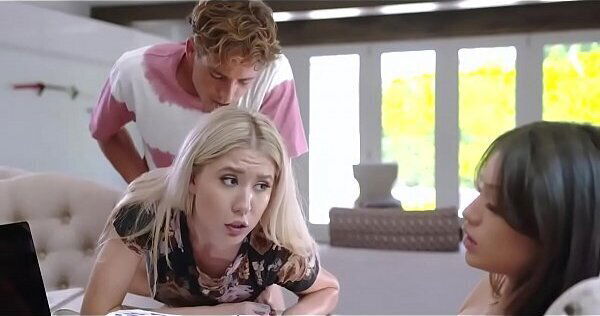 sister helps front friend