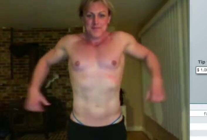 Horny teen babe masturbates on webcam sexchat