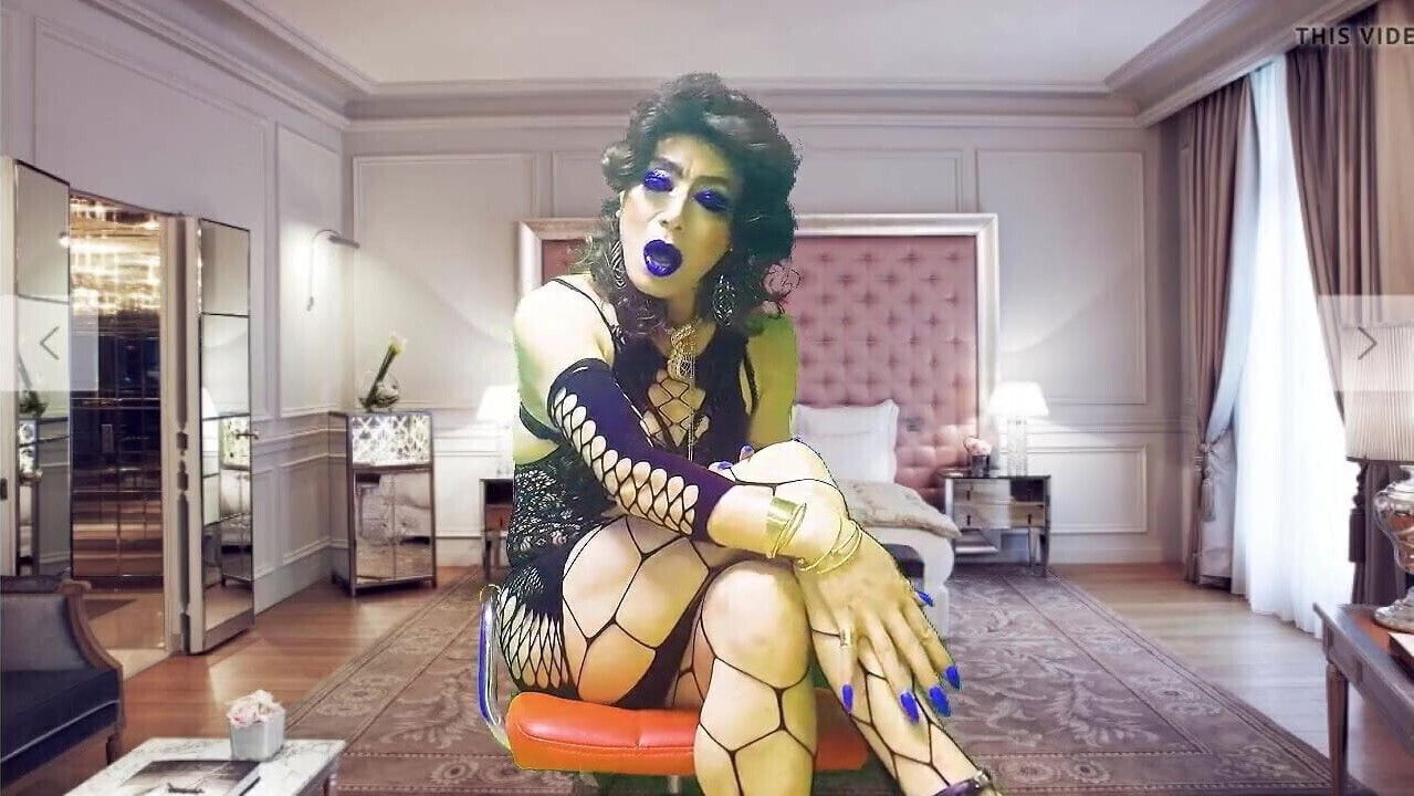 Shemale Pornstar Niclo (33)