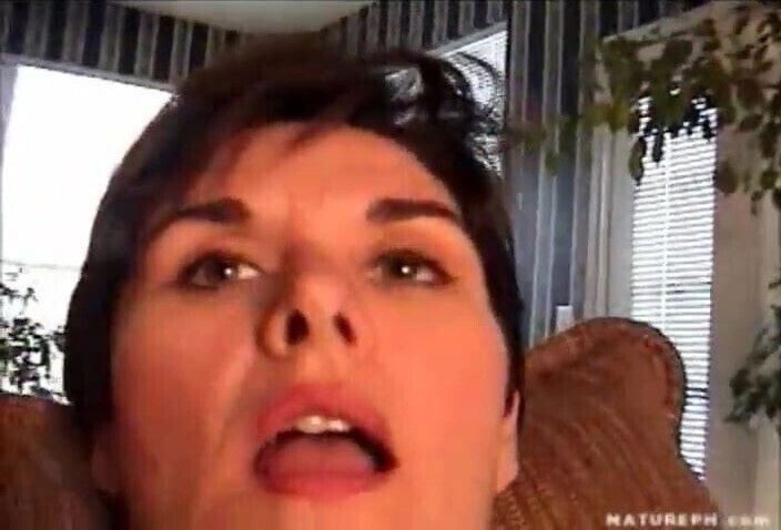 Mature Hairy Leslie Pantyhose