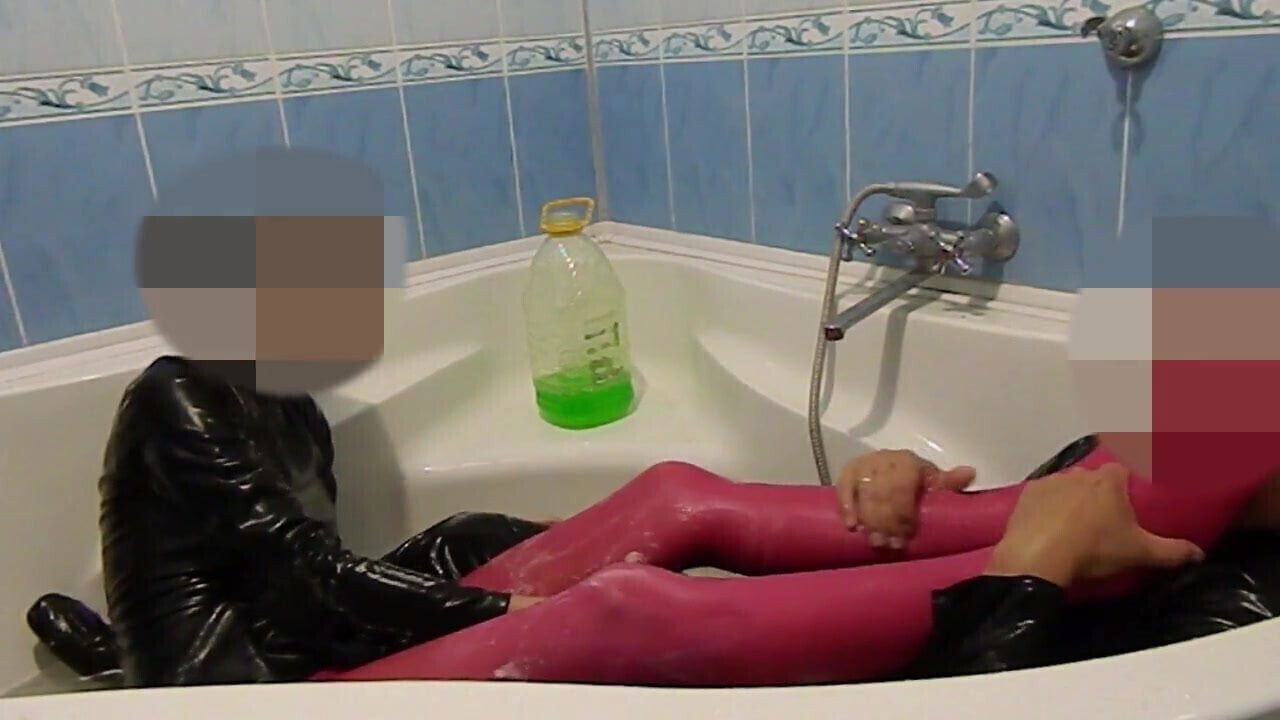 pantyhose bath