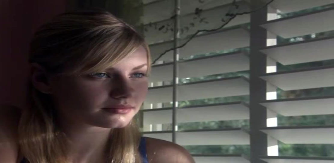 Elisha Cuthbert,Edie Falco in The Quiet (2005)