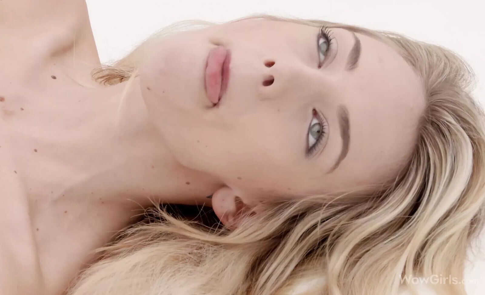 WOWGIRLS Blake Shares Intimate Moment from Ibiza