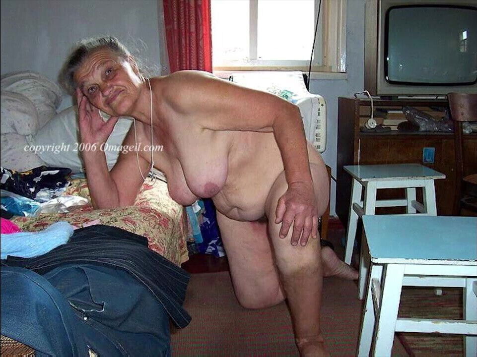 OmaGeiL, Homemade Seductive Pictures Compilation