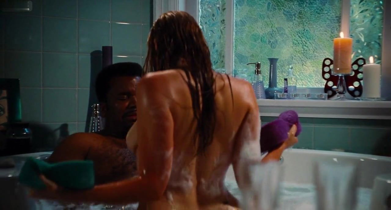 Lyndsy Fonseca,Jessica ParÃ©,Crystal Lowe in Hot Tub Time Machine (2010)