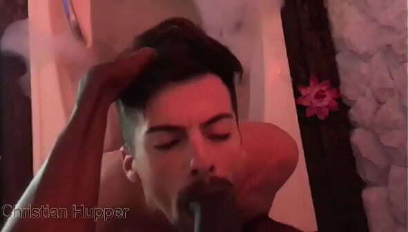 Foda novinho magrinho anos pauz&atilde_o 23cm grosso.