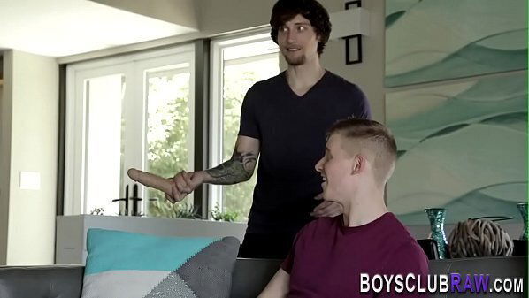 Hunk gets jizzed bareback