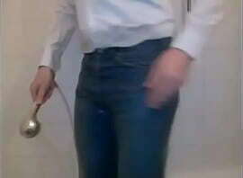 Jeans Shower in tight Levis 501
