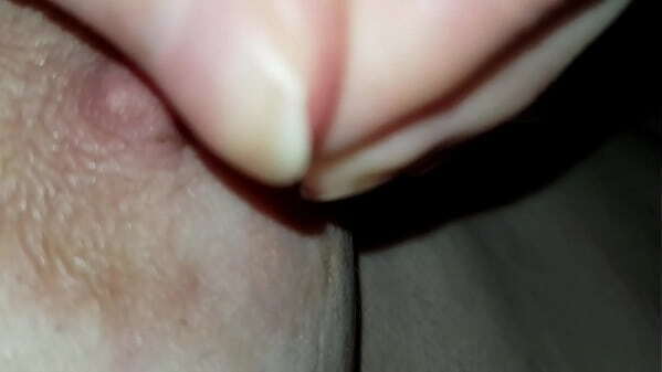 Caresser t&eacute_tine