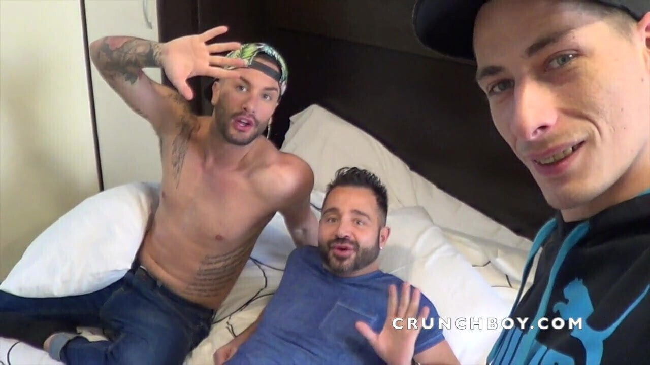 Andrea SUAREZ fucked bareback MArtin MAZZA crunchboy